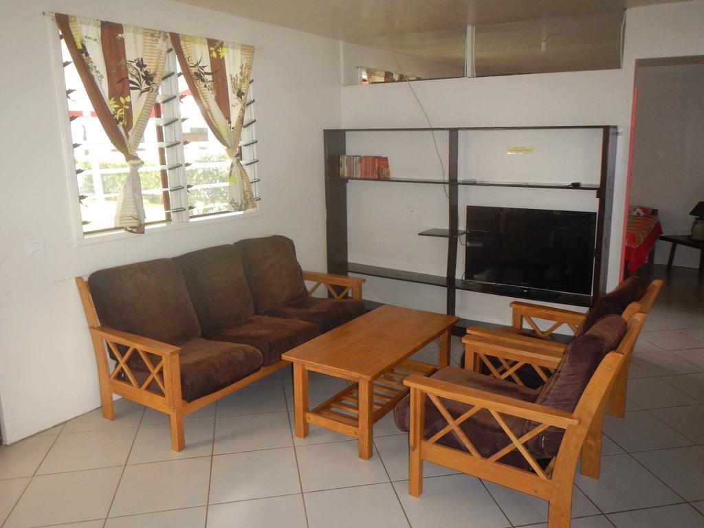 Pension Chalet Tipanier Raiatea Room photo